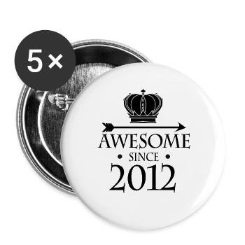 Jahrgang 2012 - Fantastisch seit 2012 - Buttons groß 56 mm (5er Pack) - Weiß - Vorne