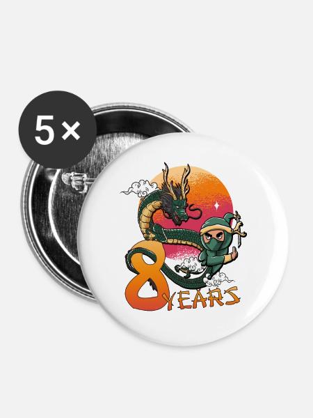 Drachen-Ninja Jubiläum 8 Jahre - Buttons groß 56 mm (5er Pack) - Weiß