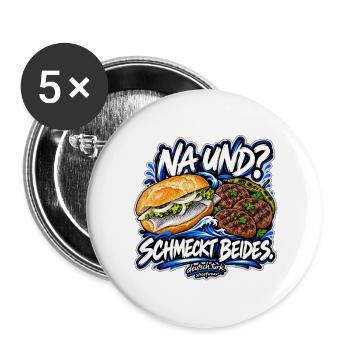 Fischbrötchen & Köfte – Na und? Schmeckt beides. - Buttons groß 56 mm (5er Pack) - Weiß - Vorne