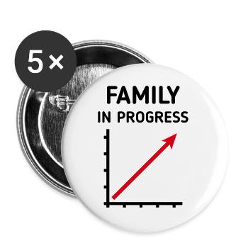 Family In Progress (Schwanger / Eltern / 2C) - Buttons groß 56 mm (5er Pack) - Weiß - Vorne