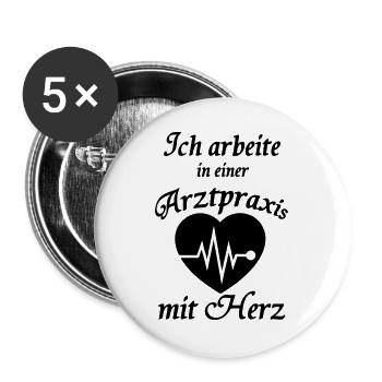 Arztpraxis mit Herz Geschenk Medizin Arzt - Buttons groß 56 mm (5er Pack) - Weiß - Vorne