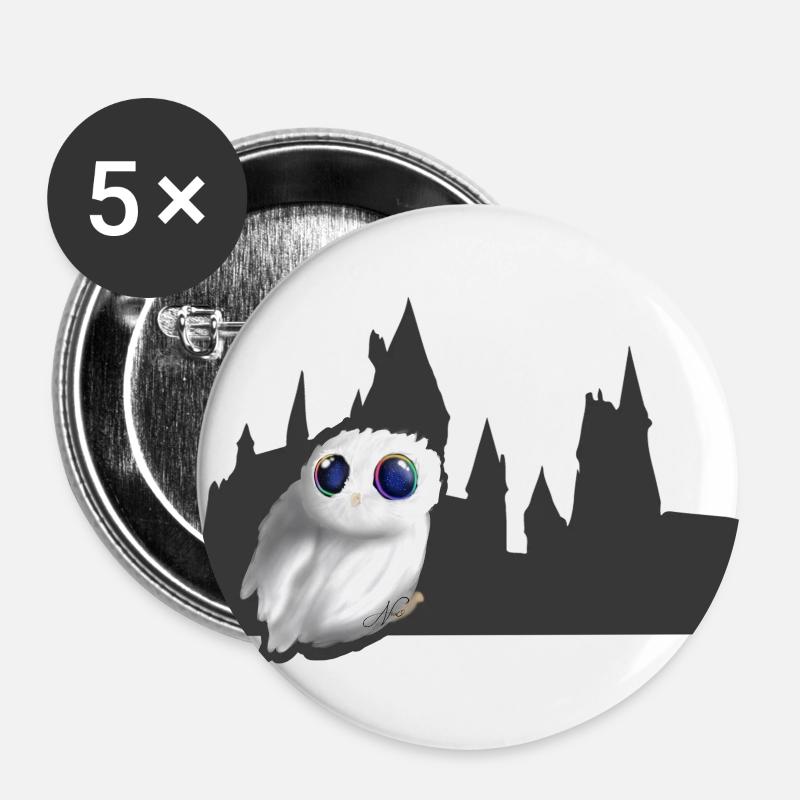 Noctambule du ciel devant un château - Lot de 5 grands badges (56 mm) - blanc