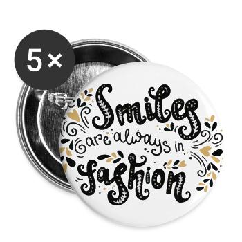 Le sourire est toujours hanche - Lot de 5 grands badges (56 mm) - blanc - Devant