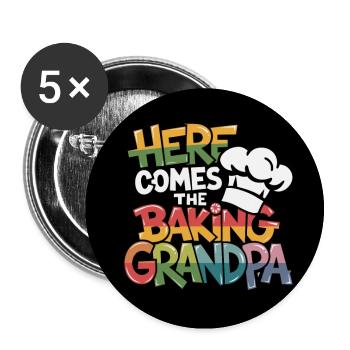 Hier kommt der backende Opa lustiger Bäckerspruch - Buttons groß 56 mm (5er Pack) - Weiß - Vorne