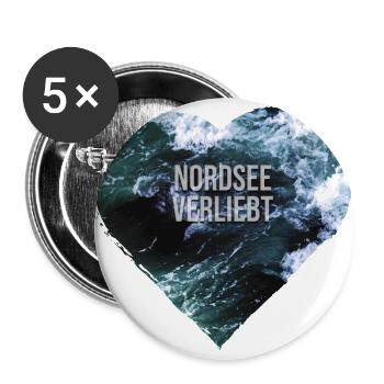 Herz mit Wellen Meer Spruch Nordsee verliebt - Buttons groß 56 mm (5er Pack) - Weiß - Vorne