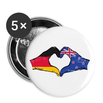 Allemagne Nouvelle-Zélande drapeau mains coeur utilisé - Lot de 5 grands badges (56 mm) - blanc - Devant