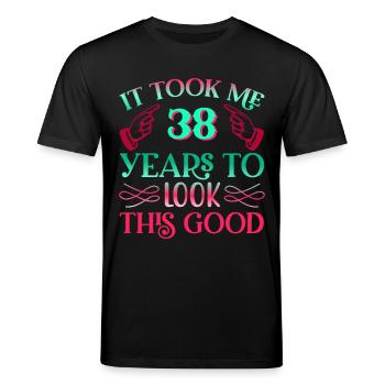 Es dauerte 38 Jahre um so gut auszusehen - Stanley/Stella Unisex Bio-T-Shirt CREATOR  - Schwarz - Vorne - Alina (178cm) & Michal (187cm)