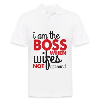 Ich Bin der Chef, Wenn keine Frau da ist - Männer Poloshirt - Weiß - Vorne - Kai (181cm)