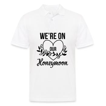 We`re on our Honeymoon Geschenk - Männer Poloshirt - Weiß - Vorne - Kai (181cm)