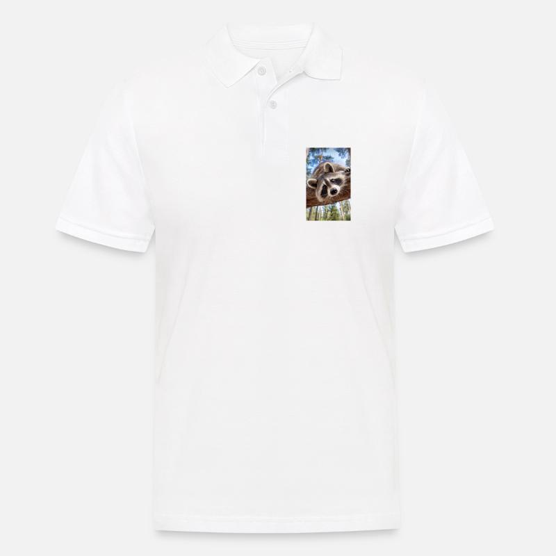Neugieriger Waschbär am Baumast - Männer Poloshirt - Weiß