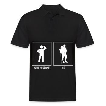 Ihr Ehemann - Ich - Wandern in Pose - Männer Poloshirt - Schwarz - Vorne - Kai (181cm)