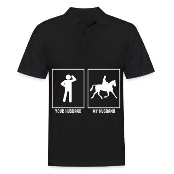 Ihr Ehemann - Mein Ehemann - Mann reitet Pferd - Männer Poloshirt - Schwarz - Vorne - Kai (181cm)
