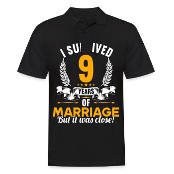 J’ai survécu à 9 ans de mariage 9ème anniversaire de mariage - Polo Homme - noir - Devant - Kai (181cm)