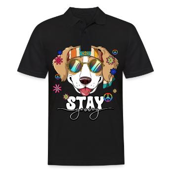 60er 70er Jahre Kostüm Stay Groovy Hippie - Männer Poloshirt - Schwarz - Vorne - Kai (181cm)