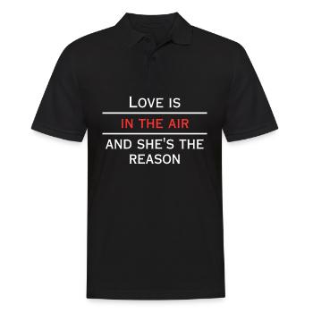 Liebe ist in der Luft und sie ist der Grund - Männer Poloshirt - Schwarz - Vorne - Kai (181cm)