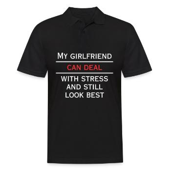 Freundin kann mit Stress umgehen - Männer Poloshirt - Schwarz - Vorne - Kai (181cm)