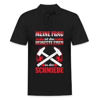 Meine Frau Ist Das Heißeste Eisen In Der Schmiede - Männer Poloshirt - Schwarz - Vorne - Kai (181cm)