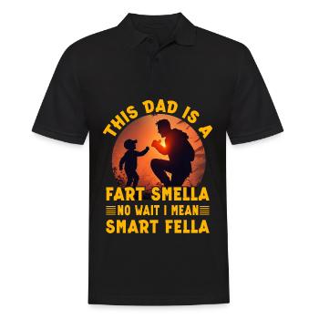 Dieser Papa ist ein Furzgeruch, nein, warte, ich meine klug - Männer Poloshirt - Schwarz - Vorne - Kai (181cm)