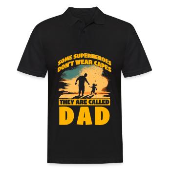 Einige Superhelden tragen keine Umhänge, wie sie genannt werden - Männer Poloshirt - Schwarz - Vorne - Kai (181cm)