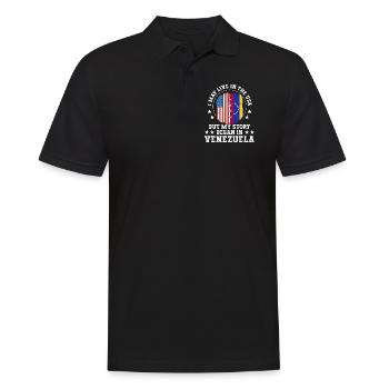 I May Live In The USA But My Story Began In - Männer Poloshirt - Schwarz - Vorne - Kai (181cm)