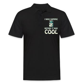 Le jeu rétro avant d’être cool - Polo Homme - noir - Devant - Kai (181cm)