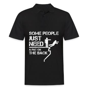 Sarkasmus - Menschen brauchen Klaps auf den Rücken - Männer Poloshirt - Schwarz - Vorne - Kai (181cm)