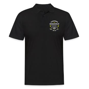 HANDLE MIT SORGFALT – 105 JAHRE PERFEKTION - Männer Poloshirt - Schwarz - Vorne - Kai (181cm)