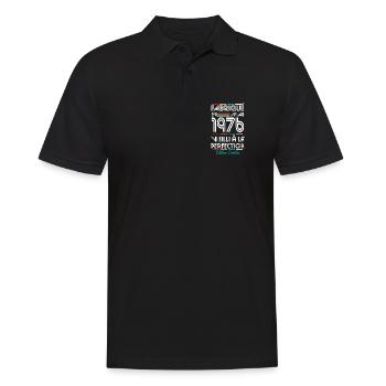 50-jähriges Jubiläum – Hergestellt im Mai 1976 - Männer Poloshirt - Schwarz - Vorne - Kai (181cm)