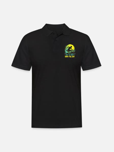 Surfer Ride the Wave – Own the Day Spruch - Männer Poloshirt - Schwarz