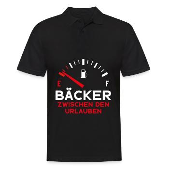 LUSTIG BÄCKER ZWISCHEN DEN URLAUBEN BÄCKEREI - Männer Poloshirt - Schwarz - Vorne - Kai (181cm)