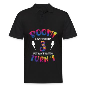 Boom Je viens d’avoir 3 ans mais j’ai hâte d’avoir 4 ans | - Polo Homme - noir - Devant - Kai (181cm)