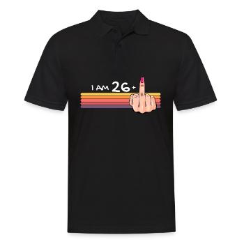 Ich bin 26 + 1 Mittelfinger-Shirt Ich bin 26 plus, - Männer Poloshirt - Schwarz - Vorne - Kai (181cm)