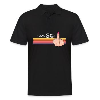 Ich bin 56 + 1 Mittelfinger-Shirt Ich bin 56 plus, - Männer Poloshirt - Schwarz - Vorne - Kai (181cm)