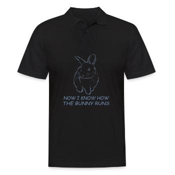 Denglisch Jetzt weiß ich wie der Hase läuft - Männer Poloshirt - Schwarz - Vorne - Kai (181cm)