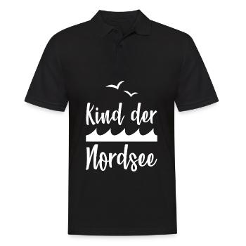 KIND DER NORDSEE - Männer Poloshirt - Schwarz - Vorne - Kai (181cm)