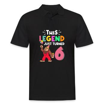 Bigfoot Party fournit cette légende qui vient d’avoir 6 ans - Polo Homme - noir - Devant - Kai (181cm)