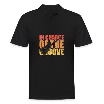 Bass Player gift IN CHARGE OF THE GROOVE Bassist - Männer Poloshirt - Schwarz - Vorne - Kai (181cm)