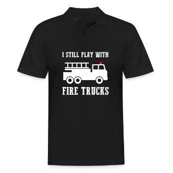 Ich spiele immer noch mit Feuerwehrautos - Männer Poloshirt - Schwarz - Vorne - Kai (181cm)