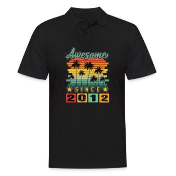 Awesome Since 2012 - Männer Poloshirt - Schwarz - Vorne - Kai (181cm)
