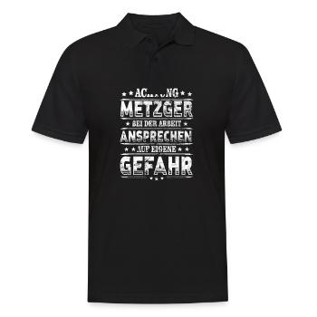 Metzger Achtung Fleischer bei Arbeit - Männer Poloshirt - Schwarz - Vorne - Kai (181cm)