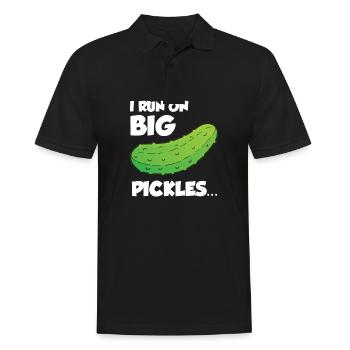 I Run On Big Pickles - Männer Poloshirt - Schwarz - Vorne - Kai (181cm)