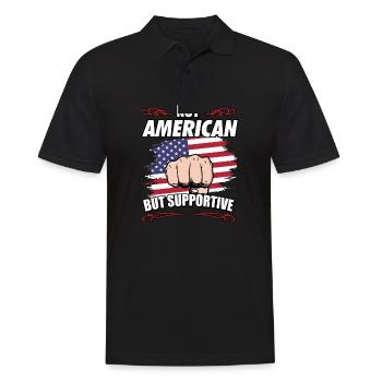 Not American But Supportive Travel Tourist USA - Männer Poloshirt - Schwarz - Vorne - Kai (181cm)