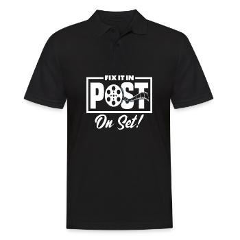 I Fix It In Post On Set Filmmaker - Männer Poloshirt - Schwarz - Vorne - Kai (181cm)