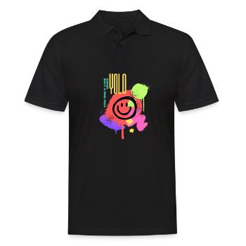 YOLO T-Shirt – Lebe den Moment! - Männer Poloshirt - Schwarz - Vorne - Kai (181cm)
