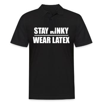 Schrift Design "Stay Kinky - Wear Latex" - Männer Poloshirt - Schwarz - Vorne - Kai (181cm)