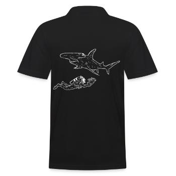Hai mit Kamerataucher in weiß - Männer Poloshirt - Schwarz - Hinten - Kai (181cm)