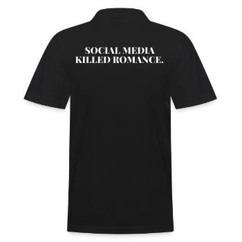 SOCIAL MEDIA KILLED ROMANCE - Männer Poloshirt - Schwarz - Hinten - Kai (181cm)
