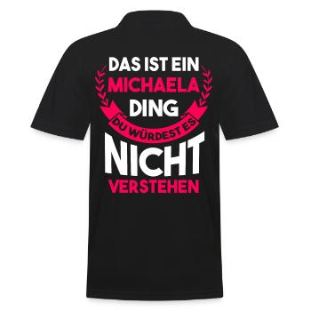 Michaela - Männer Poloshirt - Schwarz - Hinten - Kai (181cm)