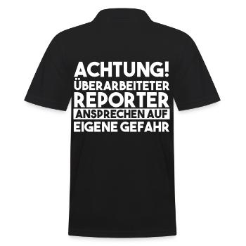 Journalistik Journalist Reporter - Männer Poloshirt - Schwarz - Hinten - Kai (181cm)