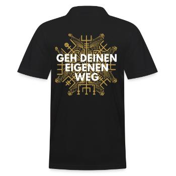 Wegweiser VEGVISIR - GEH DEINEN EIGENEN WEG - Männer Poloshirt - Schwarz - Hinten - Kai (181cm)